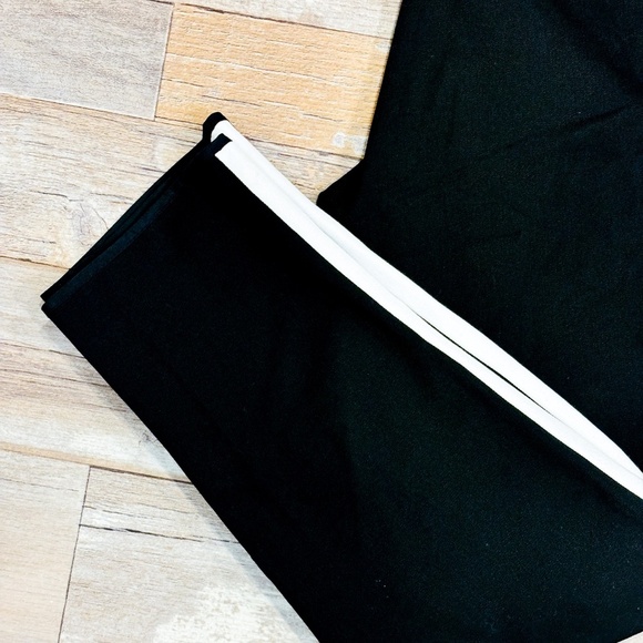 ZARA Black pants with white side stripe - Picture 3 of 8